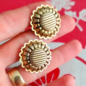 1960's Vintage Puffy Filigree Flowers